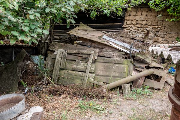 Backyard Clutter Removal - Backyard Clutter Removal Sanford, North Carolina